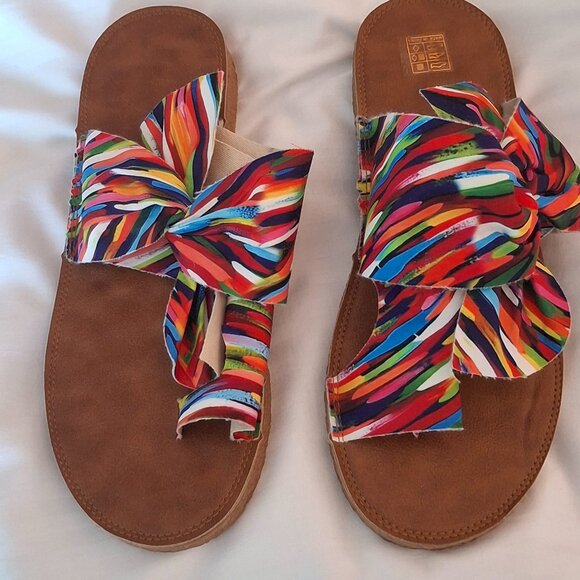 Cute Colorful Fabric Sandals - Picture 1 of 5